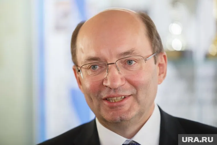 Александр Мишарин остался доволен увиденным на свердловском стенде (архивное фото)