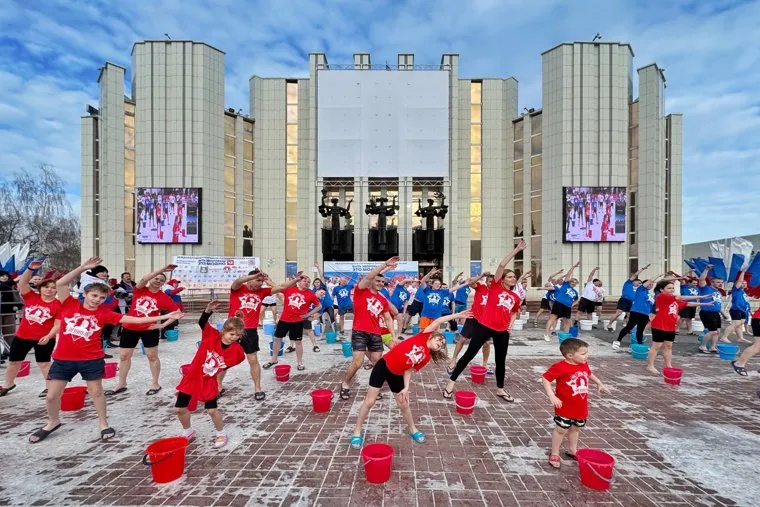 Акция массового обливания. Курган