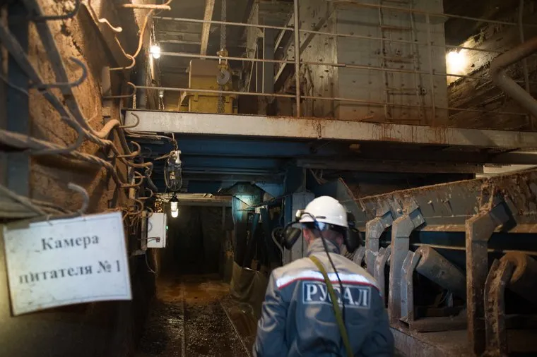 Поездка Евгения Куйвашева в Североуральск: шахта Черемуховская-Глубокая и вручение ключей, русал, субр, шахта черемуховская глубокая, шахтер, камера питателя