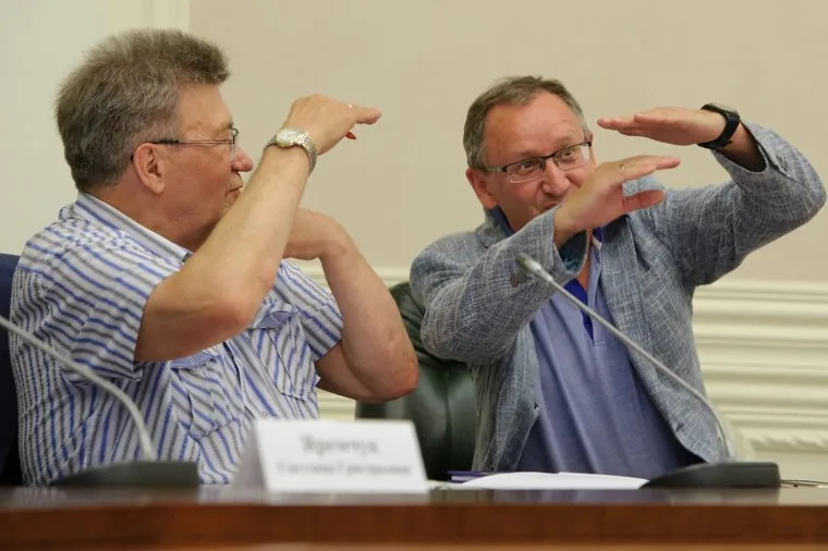 Совет по информационной политике при полпреде президента РФ в УрФО Игоре Холманских. Екатеринбург, дынин вадим, омельчук анатолий