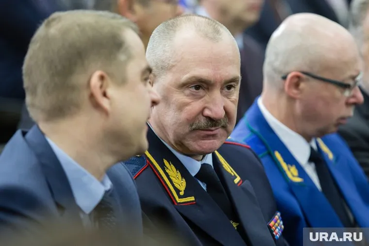 По словам источников, отставка влиятельного силовика связана с громким коррупционным скандалом