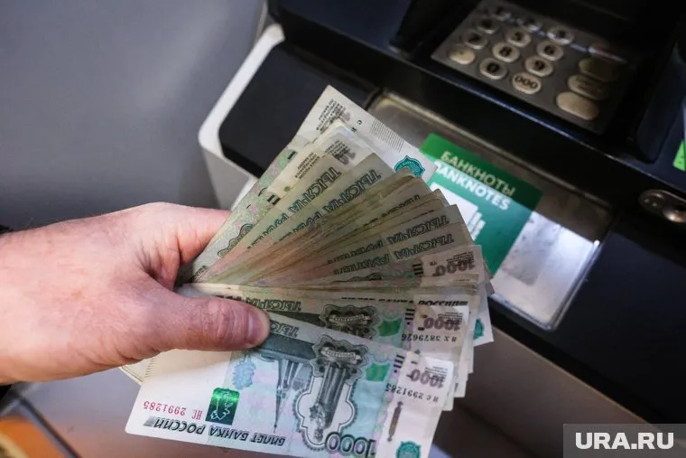 Похититель денег с банковского счета признал вину