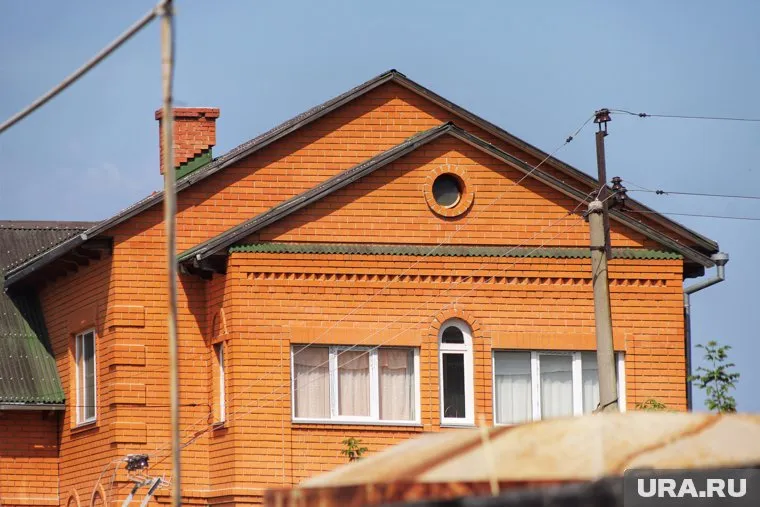 По словам хозяина, дом был построен четыре года назад (архивное фото)