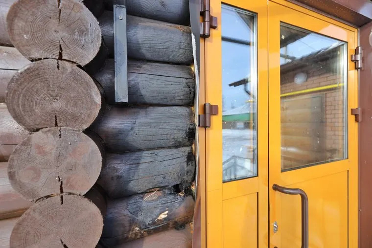 Последствия поджога на лыжной базе "Спартак". Курган 