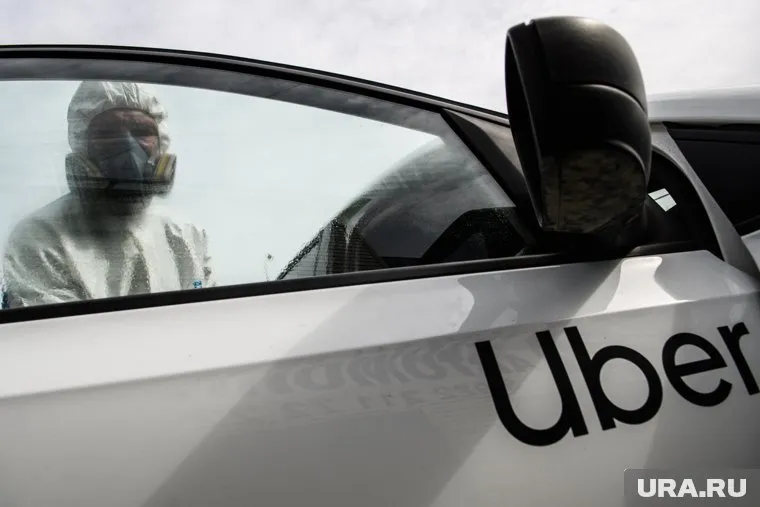 Один из участников ДТП — такси Uber (фото из архива)