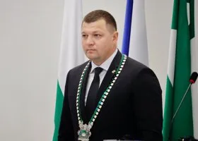 В Кургане проходит инаугурация законного мэра Науменко