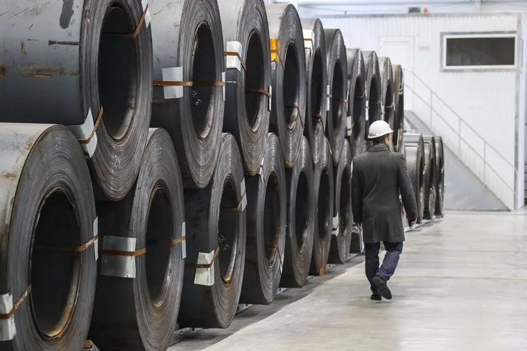 Визит губернатора Тюменской области Владимира Якушева на завод "Тюменьремдормаш". Тюмень