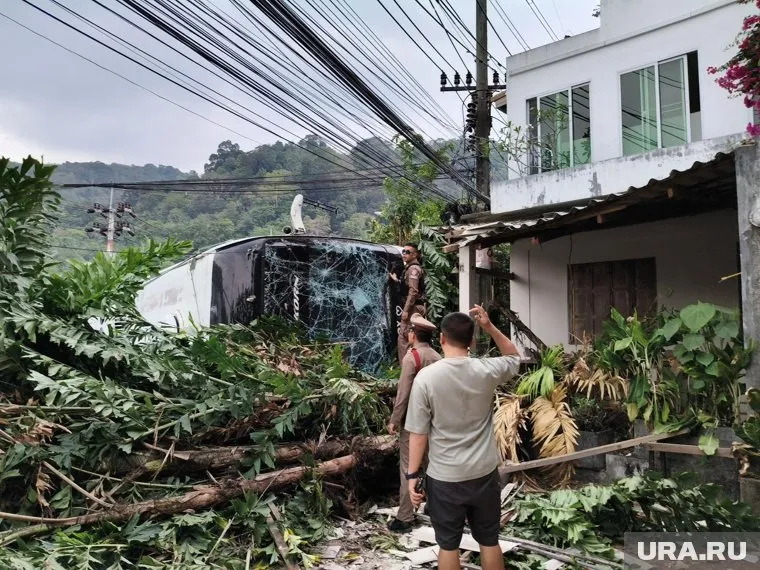 В автобусе находились туристы из России
