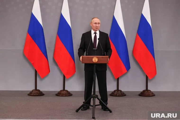 Владимир Путин похвалил правительство за работу