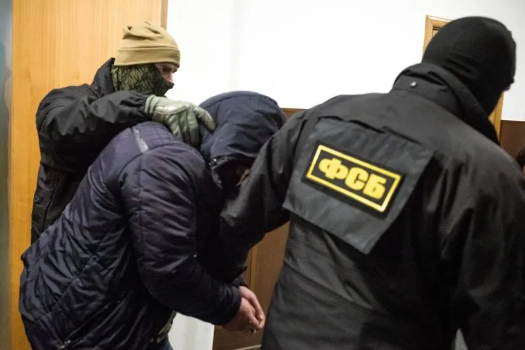 В Басманном суде на оглашении меры пресечения Ишаеву. Москва