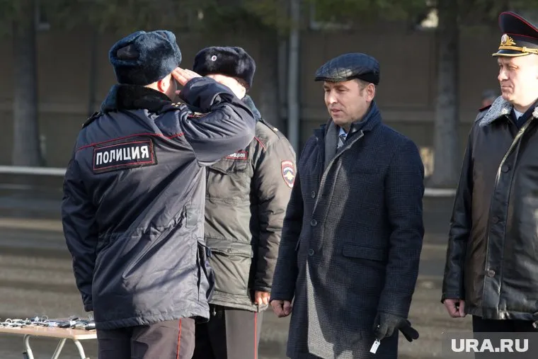 Вадим Шумков (справа) договорился с силовиками