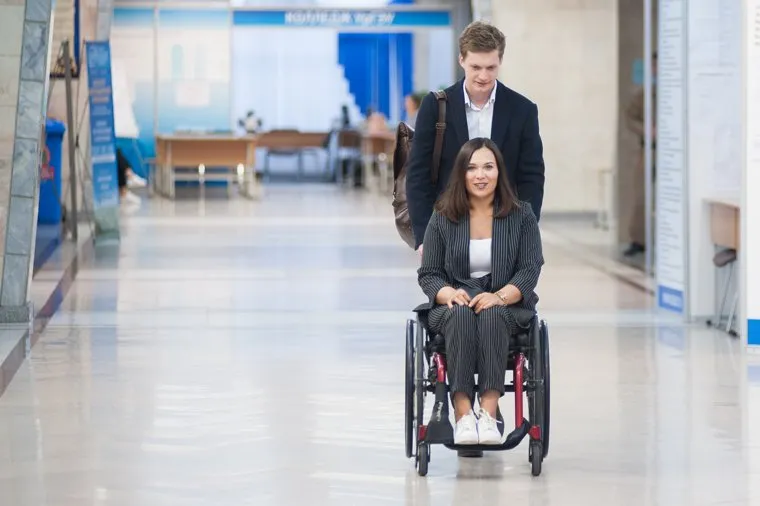 Встреча кандидатов в депутаты Екатеринбургской городской Думы с губернатором Свердловской области. Екатеринбург, инвалидная коляска, жуков тимофей, немец анастасия