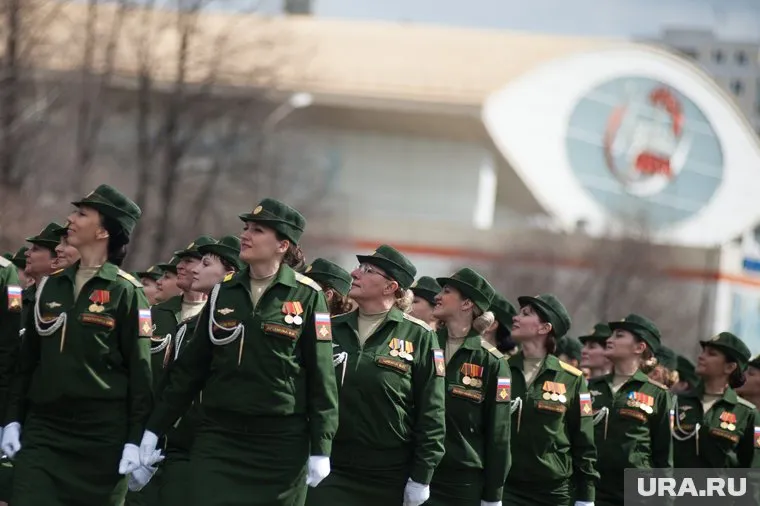 В российский армии около 40 тысяч женщин