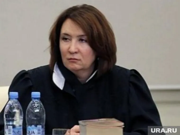 Квалификация Елены Хахалевой вызвала вопросы