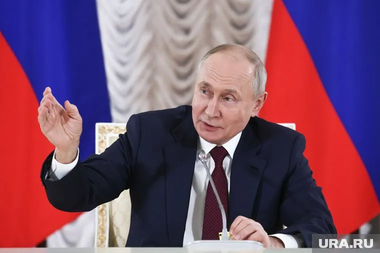 Путин провел совещание с членами правительства