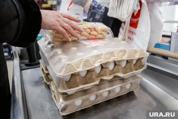 Одной из главных причин стало ослабление курса рубля