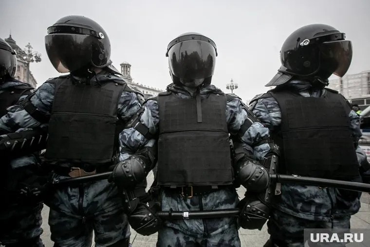 Что именно делают силовики в центре Екатеринбурга, неизвестно