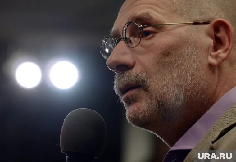 Заседание проходит без участия обвиняемого, который находится за пределами РФ