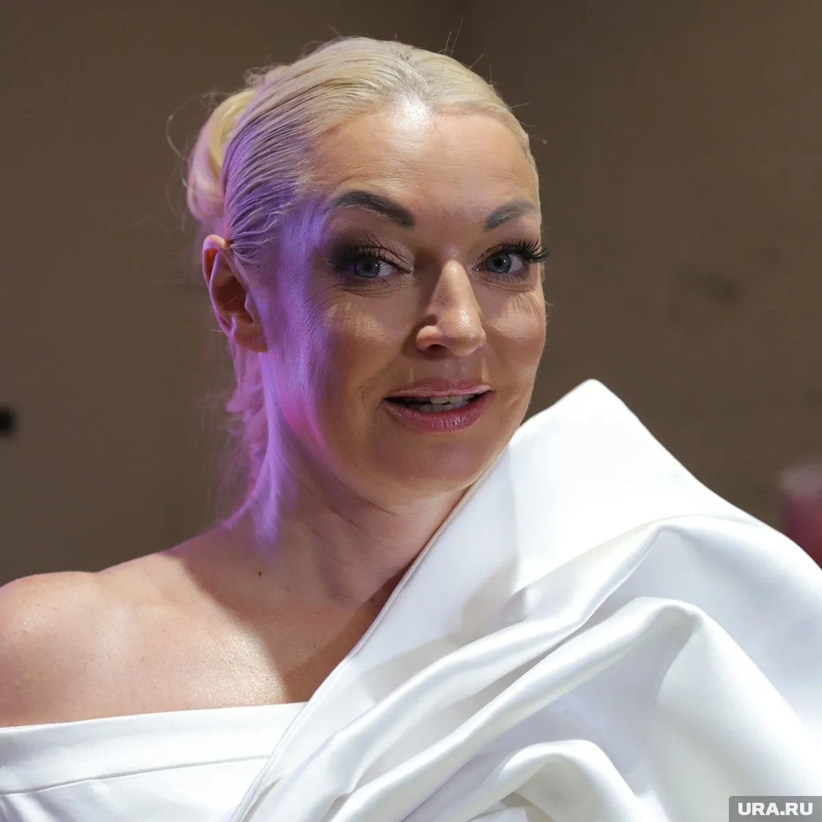 Rus moda modellarining erotik fotosuratlari Yomon porno reytinglari uchun jazo