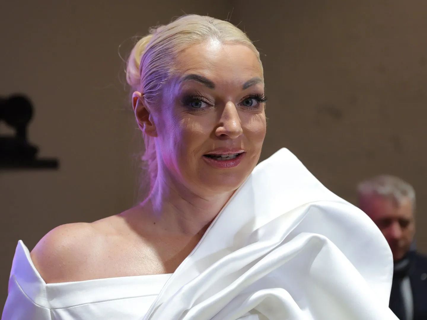 Intim suhbat ayollar forumi Xotinimning ochiq havoda yalangoch eshagi surati