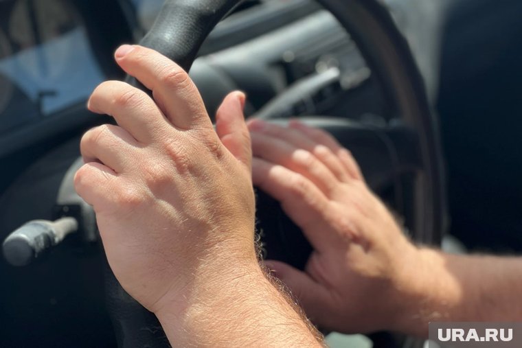 Свердловчанин лишился автомобиля из-за опасной привычки