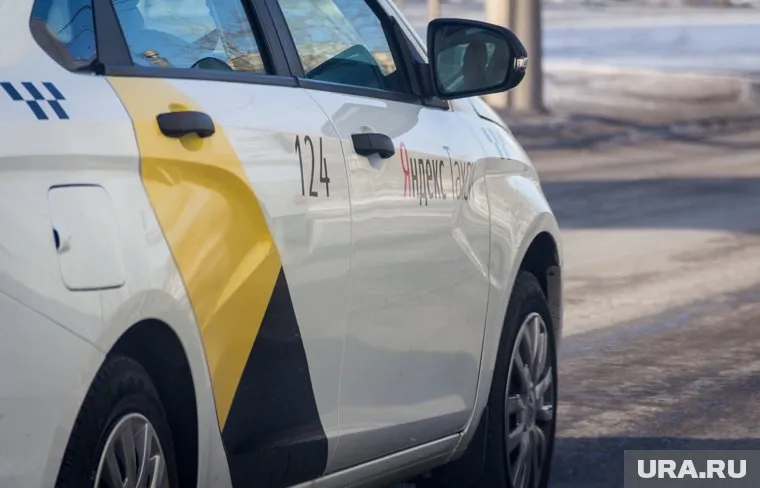 При падении девочка сломала руку