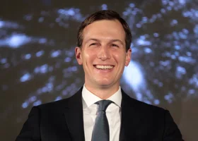 Почему зять Трампа поехал на «почти секретные» переговоры с Путиным: история потомка белорусских партизан