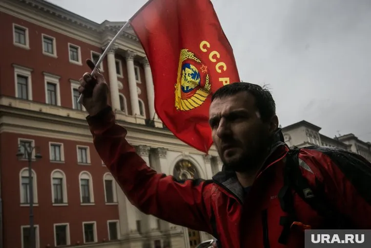 Штраф за сравнение СССР с нацистской Германией для обычных россиян составляет 2 тысячи