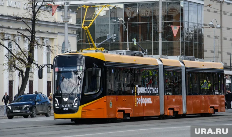 В сентябре были доставлены семь трамваев «Кастор»