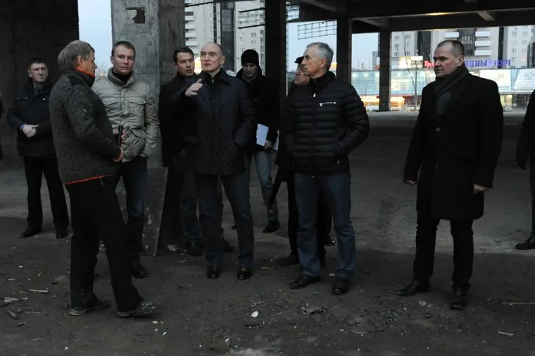 Рабочий объезд Борисом Дубровским объектов строящихся к саммитам ШОС и БРИКС. Челябинск, конгресс-холл таганай2020, дубровский борис