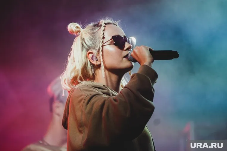 Клава Кока рассказала, почему ее не пустили в самолет в аэропорту Домодедово