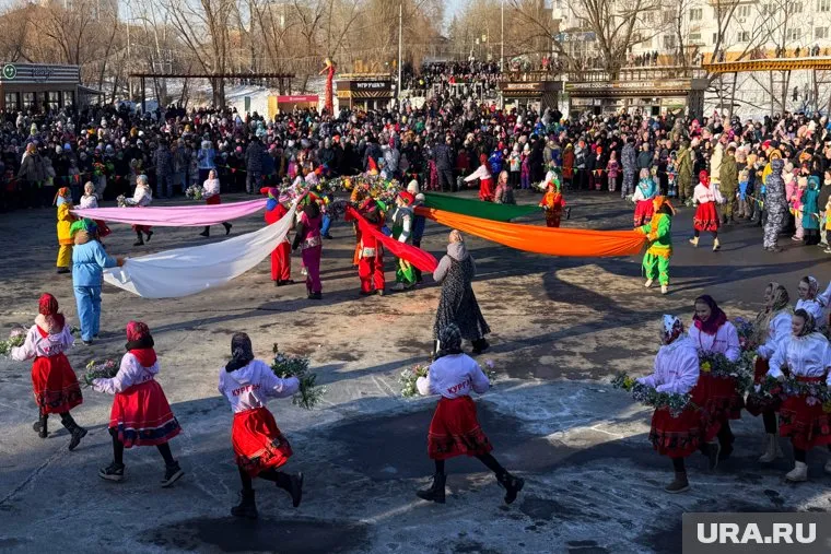 Артисты выступили на Масленице