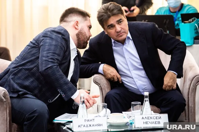 Рант Агаджанян (слева) считается близким к лидеру партии Алексею Нечаеву (справа)