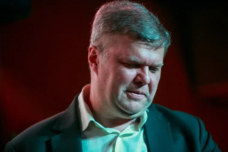 Дискуссионный клуб Дмитрия Гусева "WTF?-3", посвященный реновации в Москве в O`Donaghues пабе. Москва, митрофанов сергей