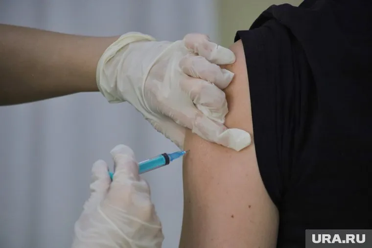 Вакцинация или перенесенный COVID будут обязательны для приезжающих в Севастополь