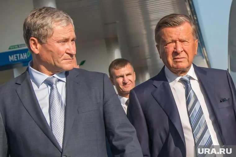 Виктор Зубков (справа) регулярно навещает родину предков