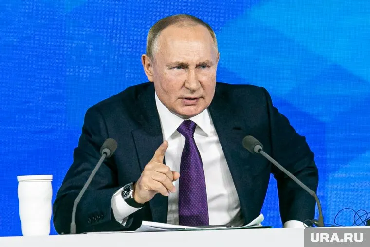 Владимир Путин считает, что Украине не нужно затягивать с переговорами