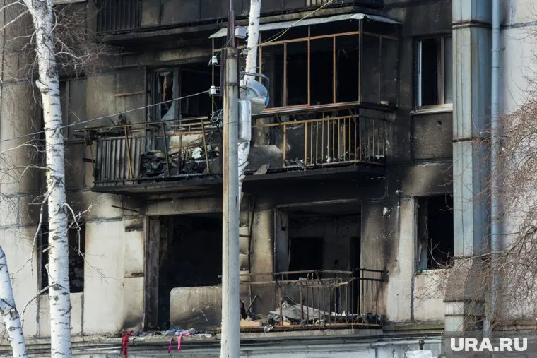 После взрыва выгорели квартиры со второго по четвертый этаж