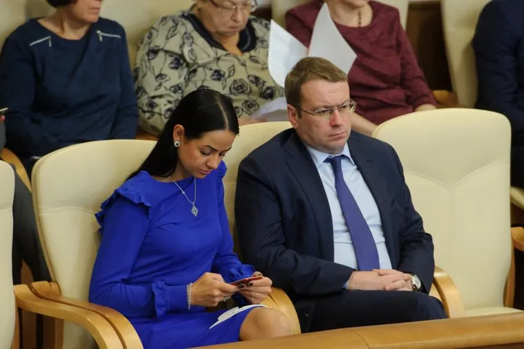 Заседание законодательного собрания Свердловской области. Екатеринбург, кузнецов алексей, глацких ольга