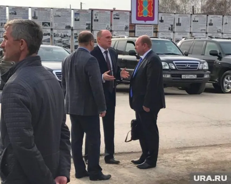 Давыдов (справа) получил предложение о работе, от которого не смог отказаться