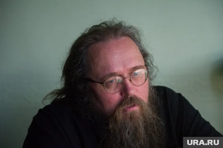 Андрей Кураев переехал в Чехию
