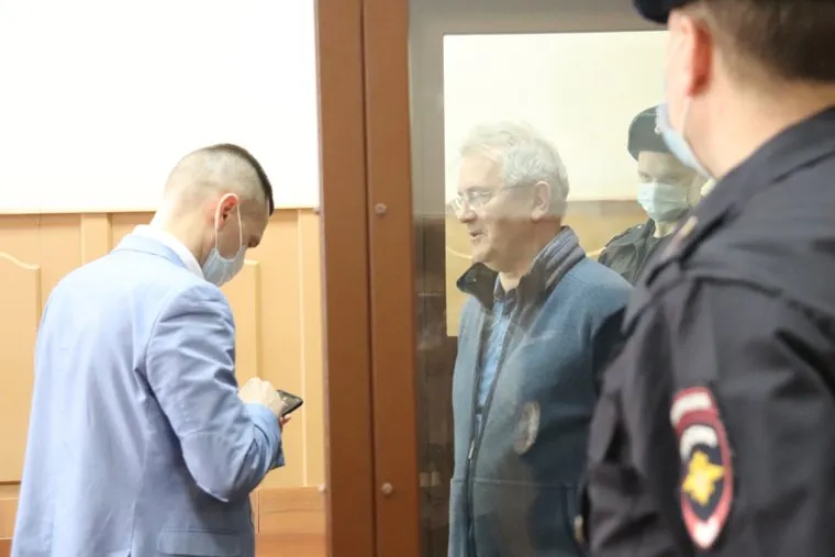 Иван Белозерцев в суде. Москва