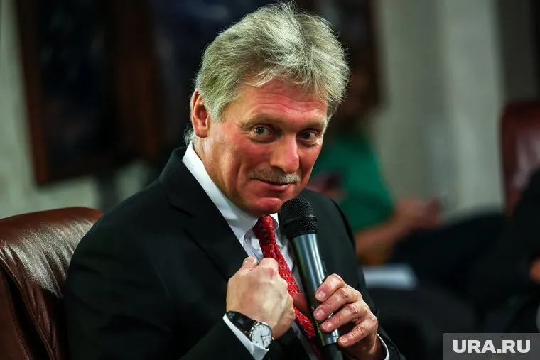 Путин и Трамп регулярно общаются по телефону, подчеркнул Песков