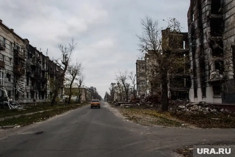 Конфликт на Украине может завершиться после принятия предложения Макрона, считает Джек Бакби