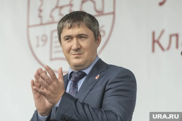 Дмитрий Махонин поблагодарил врачей за работу