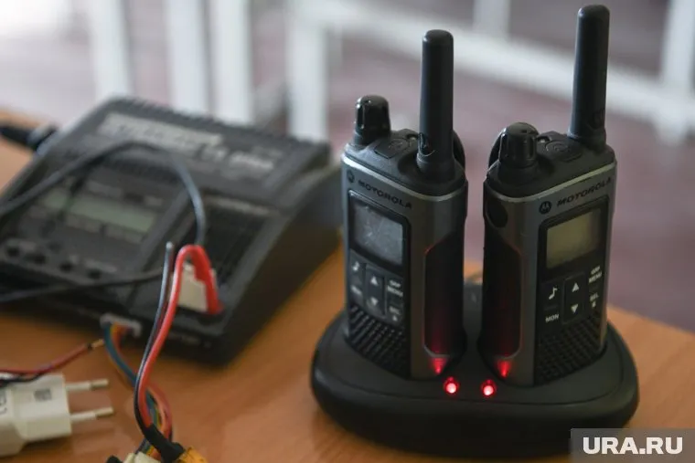 Порядка пяти месяцев назад рации были закуплены вместе с пейджерами, взорвавшимися в Ливане