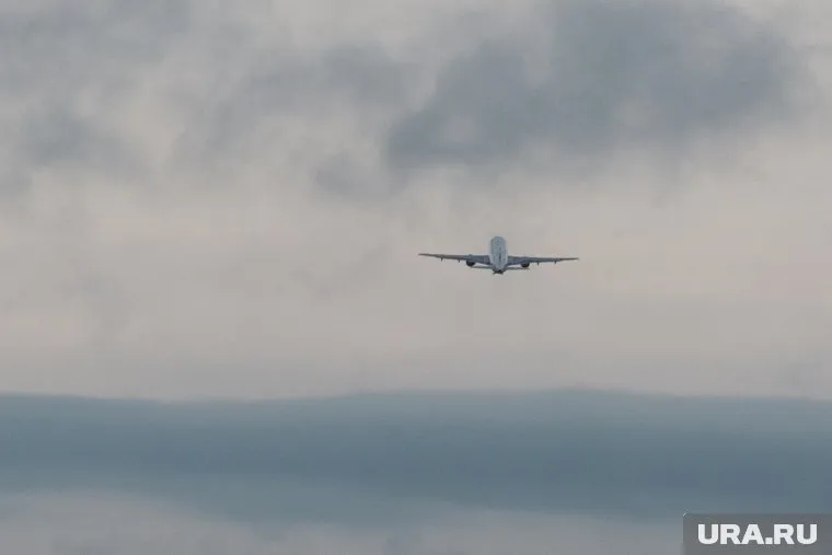 Самолет совершит экстренную посадку в Перми