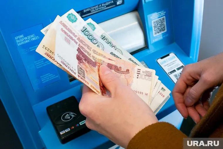 Размер прожиточного минимума достиг 17556 рублей