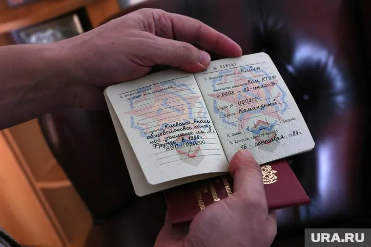 59-летний Виктор Дьячок из Асбеста возвращается домой (фото из архива)