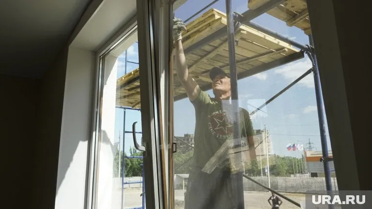 В Мариуполе пригодится любая помощь волонтеров (архивное фото)